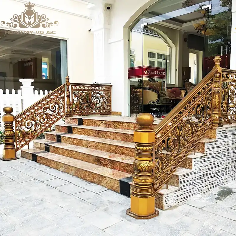 giá cầu thang nhôm đúc