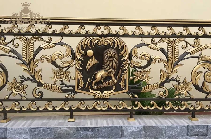 lan can đúc đồng