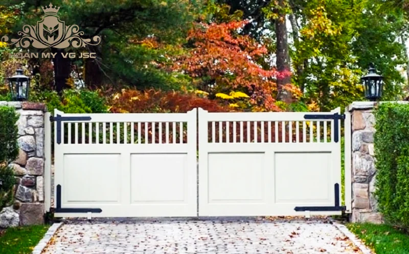 cổng biệt thự nhà vườn