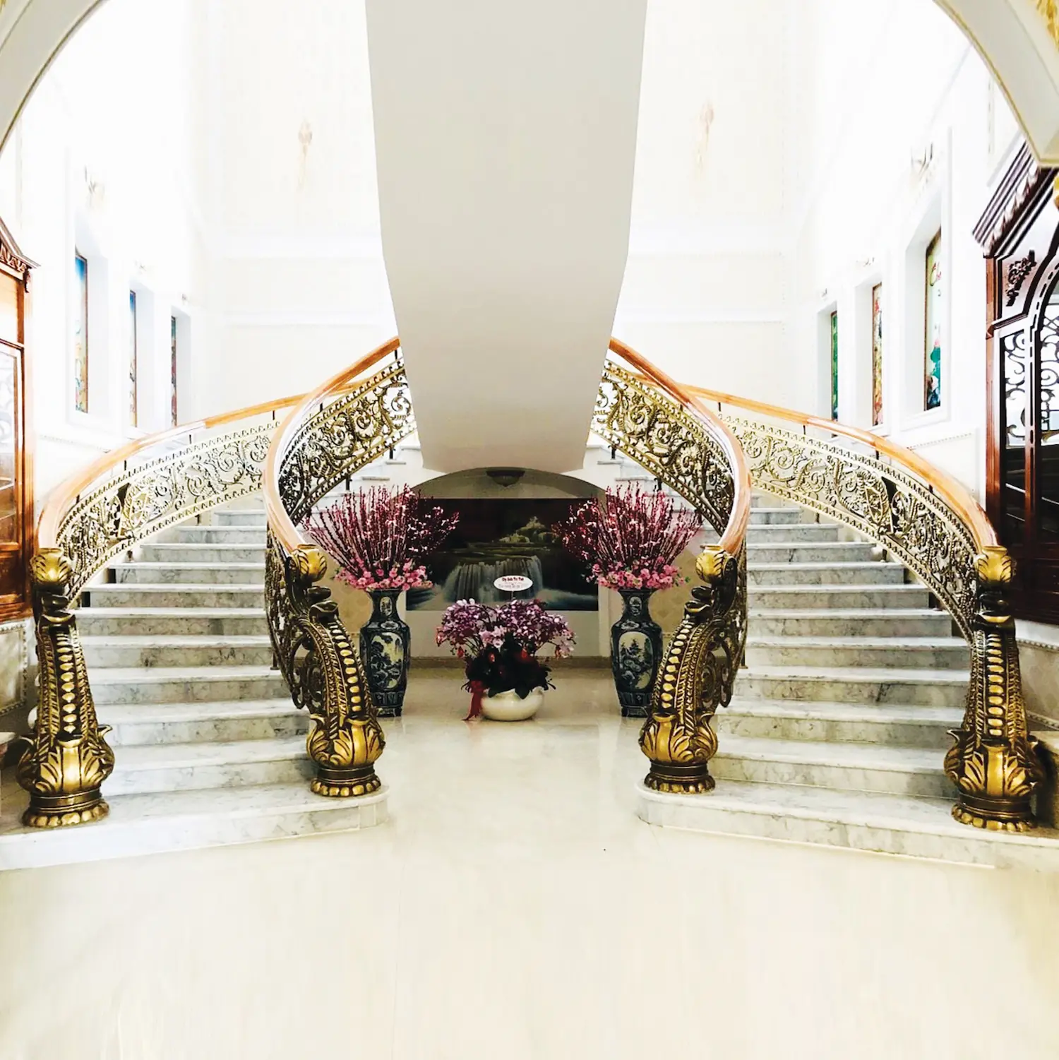 CẦU THANG NHÔM ĐÚC CT04HMVG