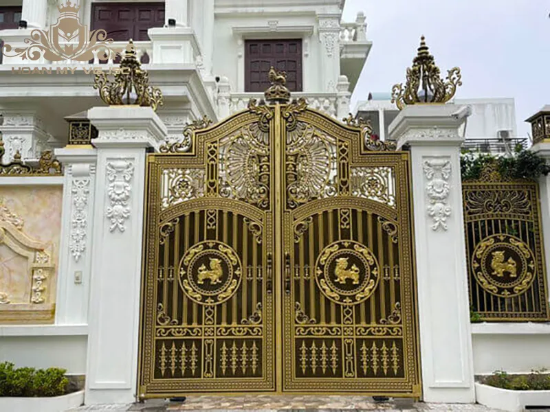 cổng nhôm đúc tỳ hưu