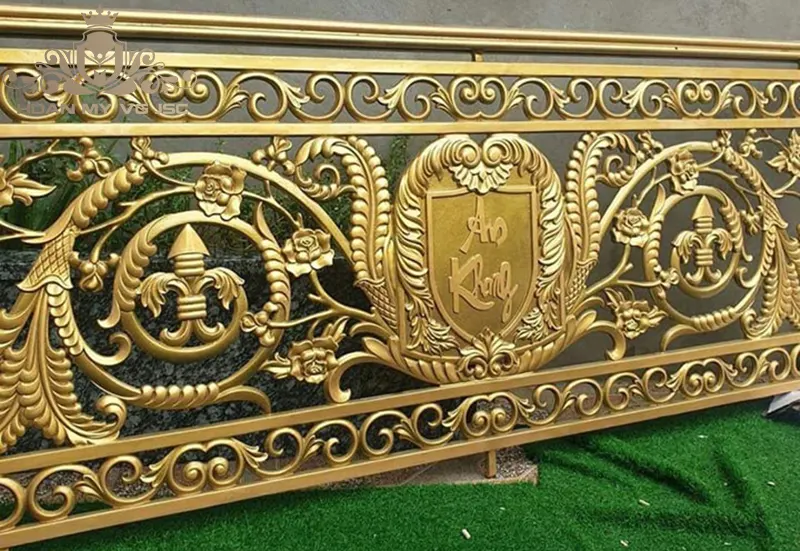 giá lan can đồng đúc