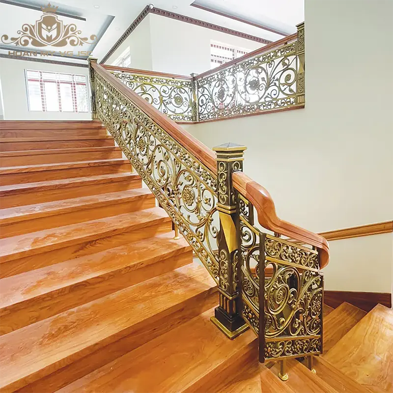 trụ cầu thang nhôm đúc